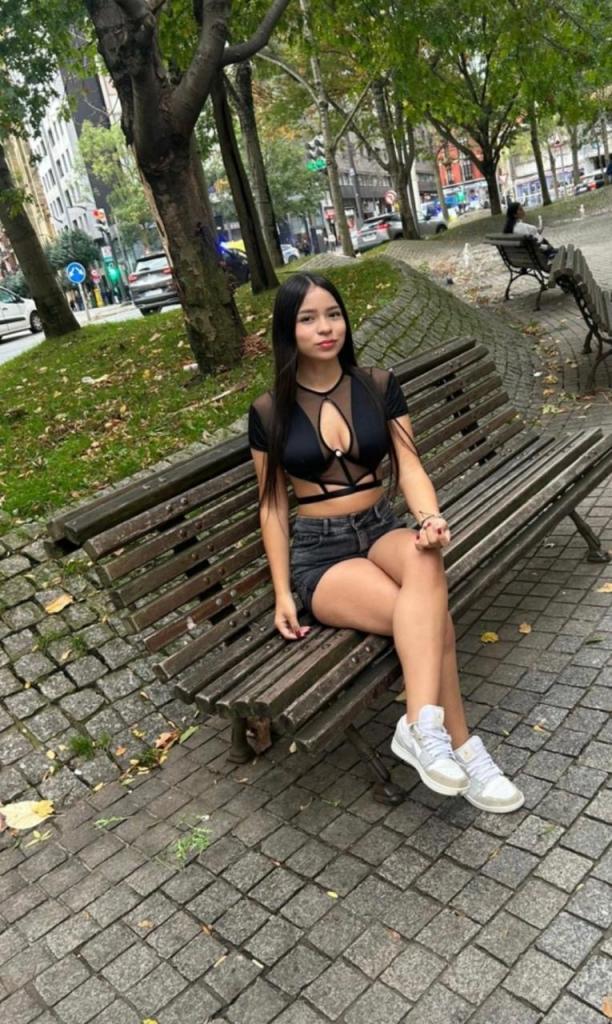 Chica busca chico en Granada: 