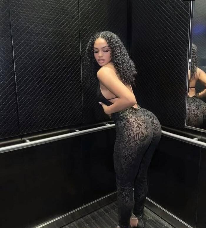 Chica busca chico en Granada: 