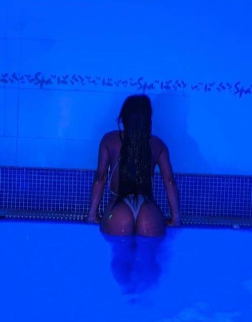 Chica busca chico en Alicante: Chica busca chico