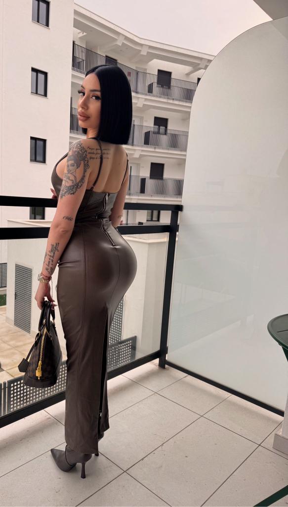 Chica busca chico en Cádiz: 