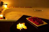 617796957: Chica busca chico en Sevilla