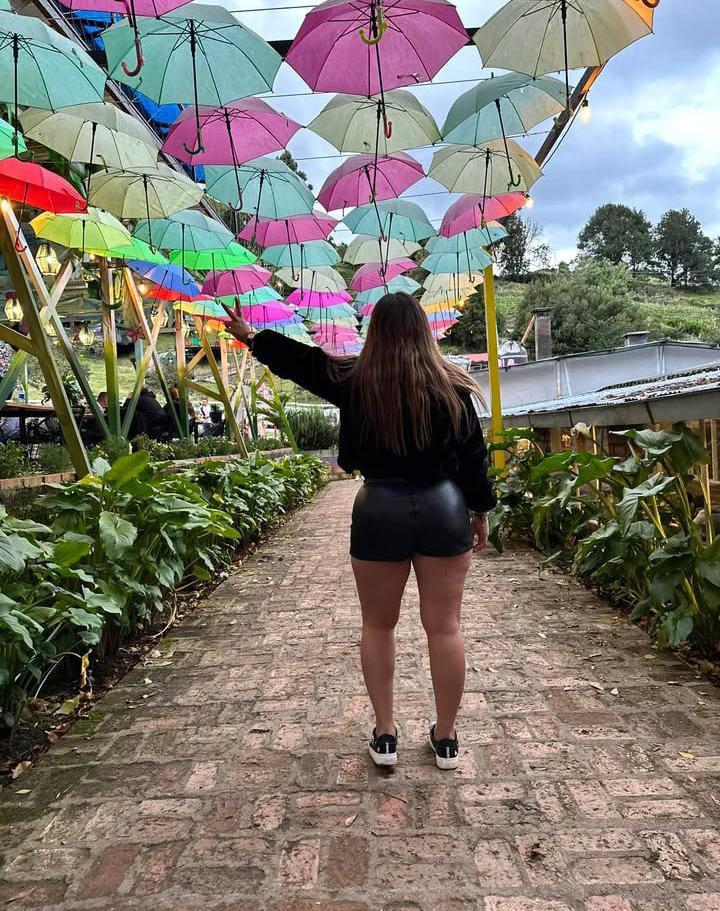 641817786: Chica busca chico en Murcia