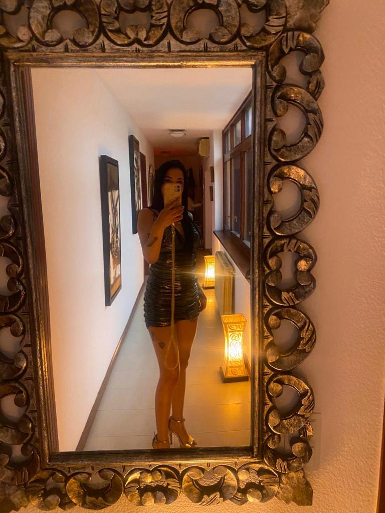 Chica busca chico en Almería: 