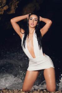 607236122: Chica busca chico en Ibiza