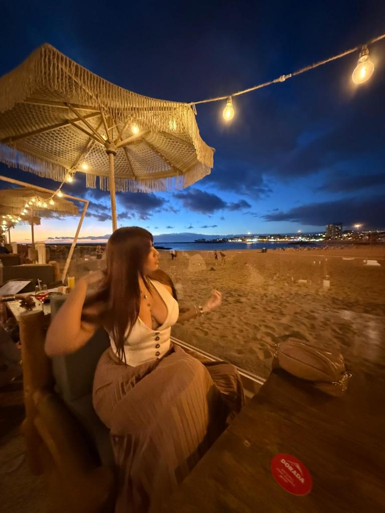 Chica busca chico en Tenerife: 