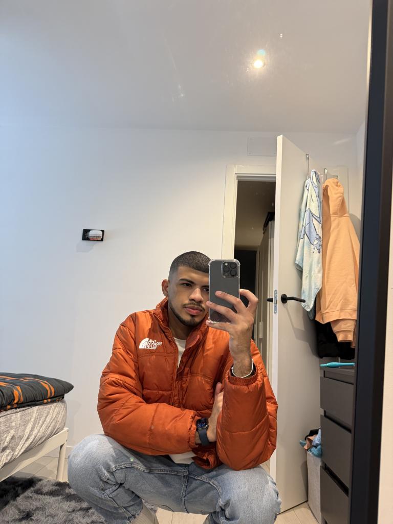 Chico busca chica en Murcia: 