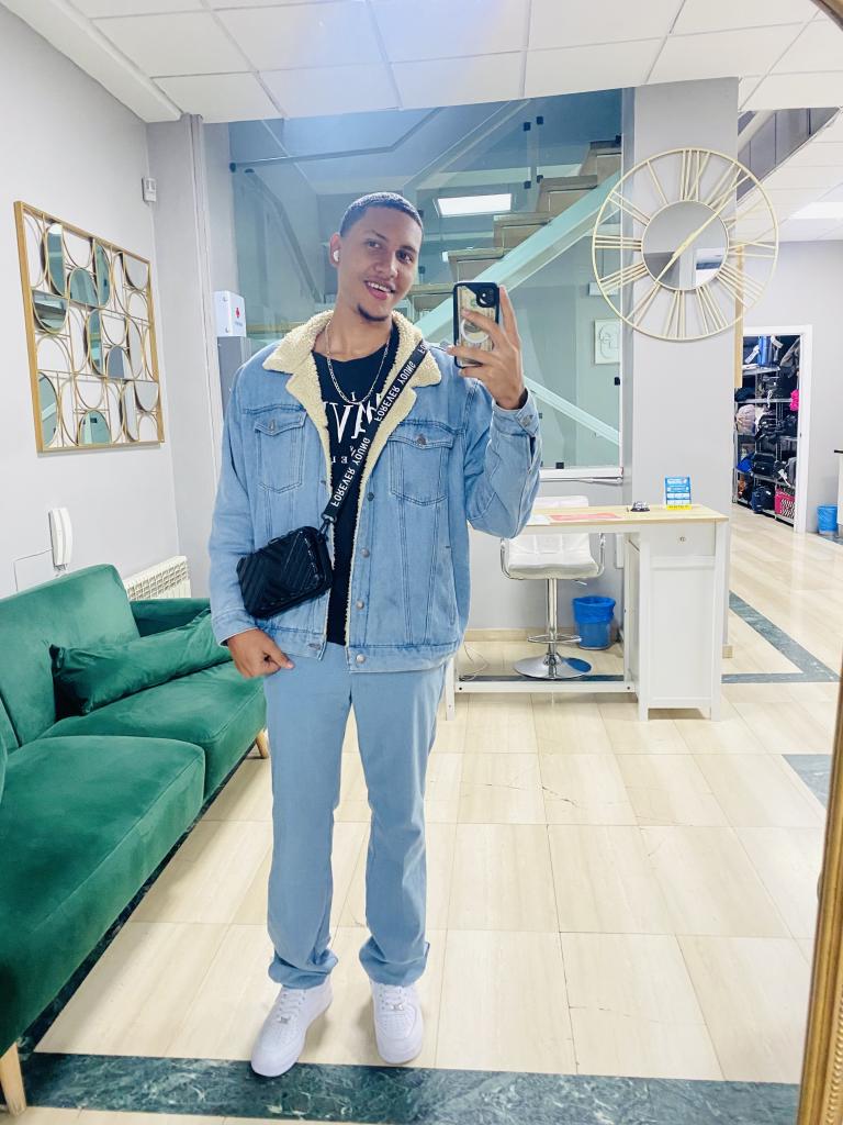 Chico busca chica en Alicante: 