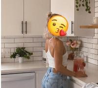 696080761: Chica busca chico en La Coruña