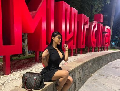 Chica busca chico en Granada: 