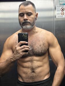 Chico busca chica en Málaga: 