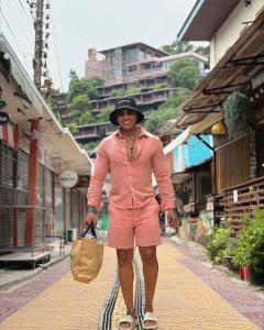 Chico busca chica en Málaga: 