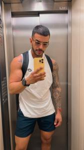 Chico busca chica en Las Palmas: 