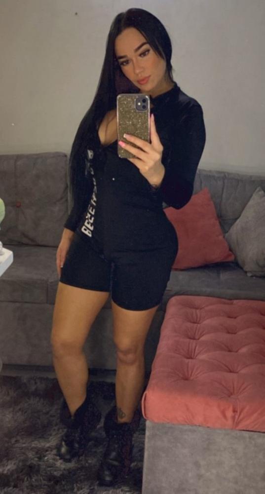 643387813: Chica busca chico en Málaga