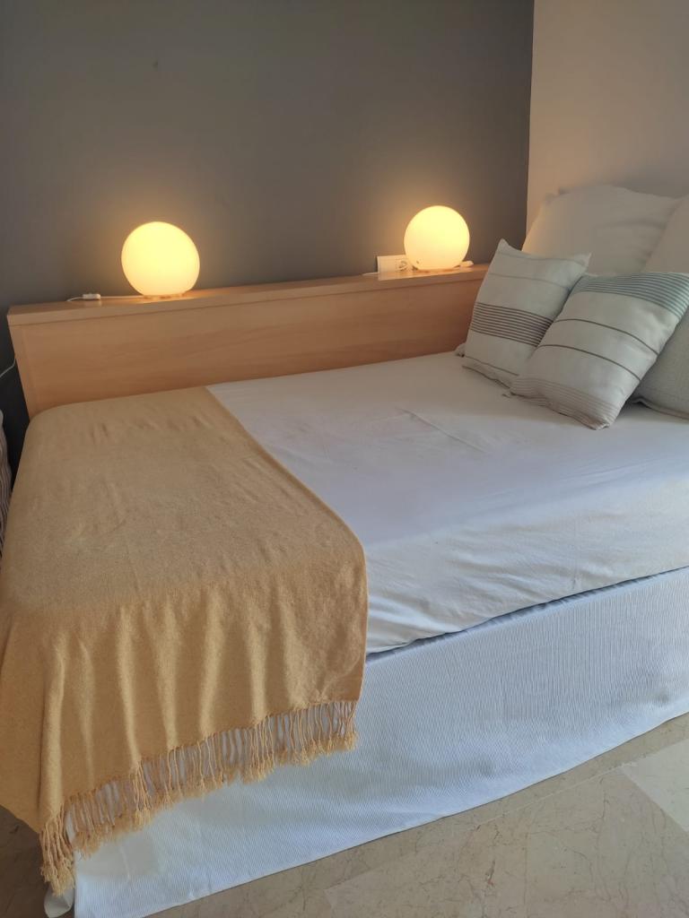 634711585: Chica busca chico en Mallorca