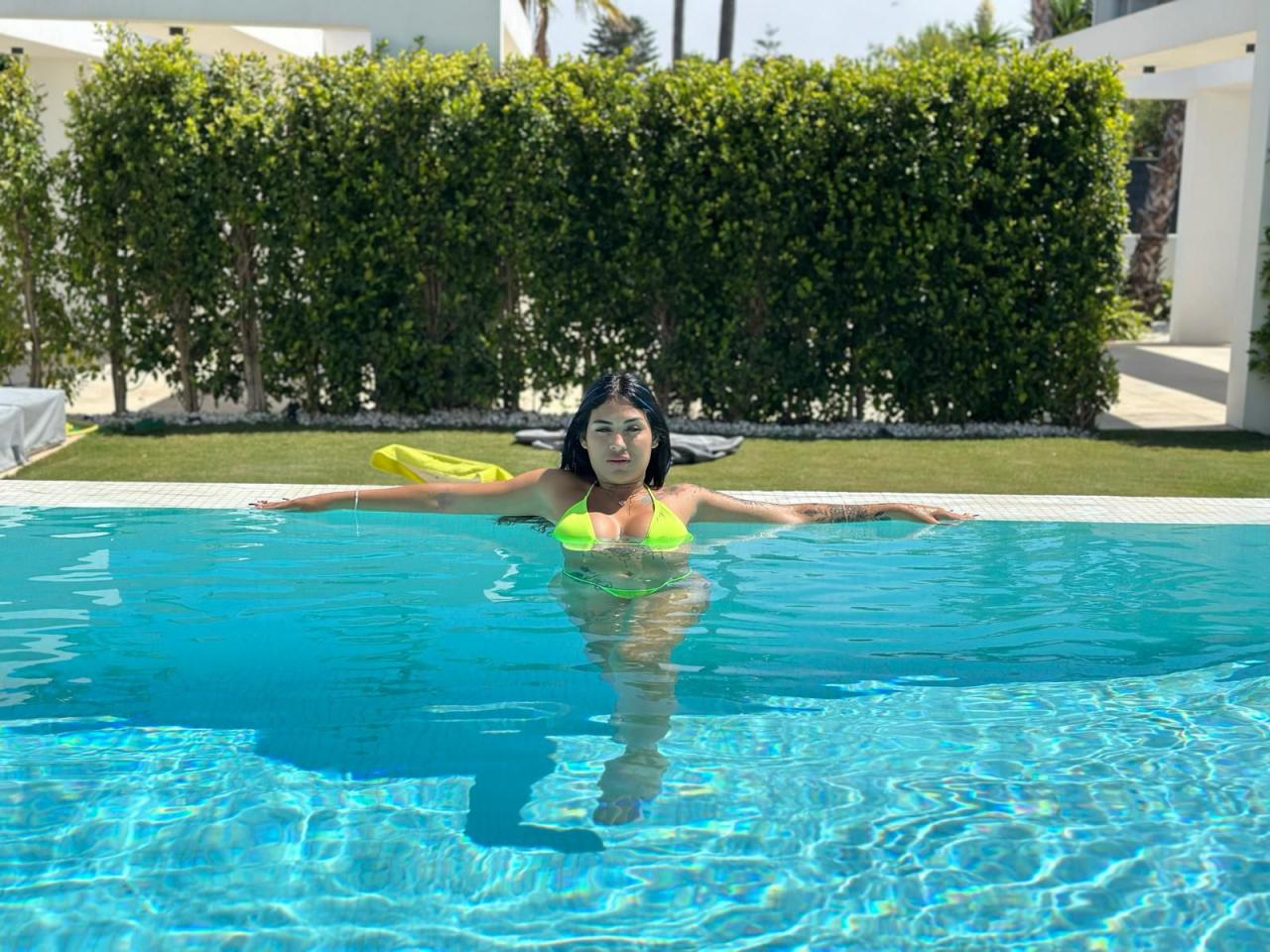 Chica busca chico en Cádiz: 