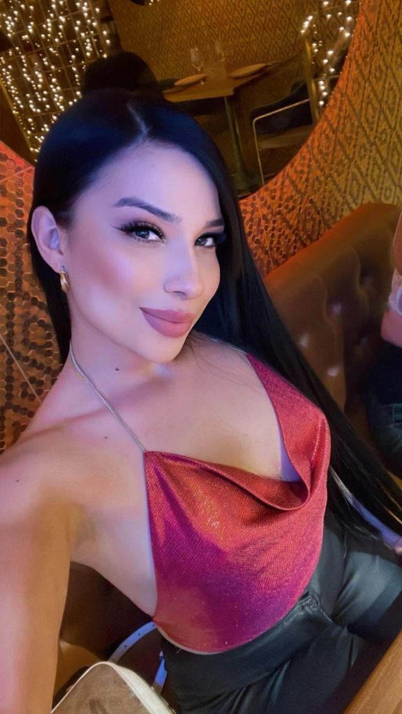 617250420: Chica busca chico en Pontevedra