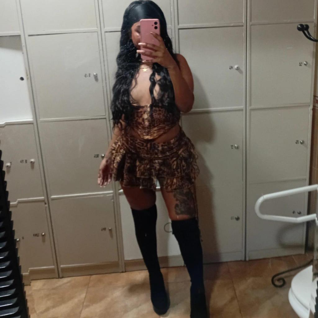 Chica busca chico en Almería: Chica busca chico