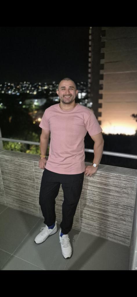 603352868: Chico busca chica en Madrid