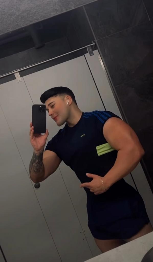 663780321: Chico busca chica en Murcia