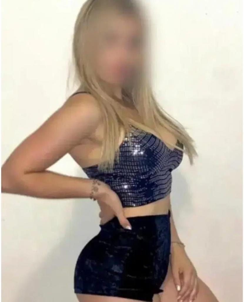 Chica busca chico en Almería: 