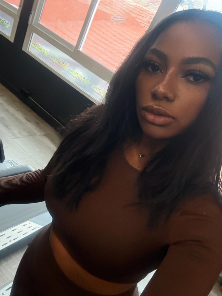 Chica busca chico en Alicante: 