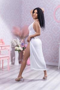 666927555: Chica busca chico en Barcelona