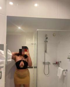 634004221: Chica busca chico en Gerona