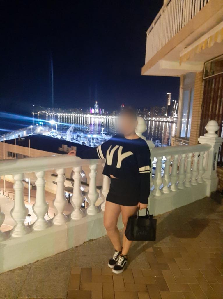 Chica busca chico en Huelva: 