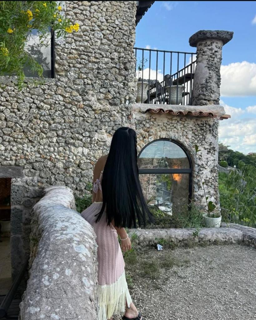 Chica busca chico en Granada: Chica busca chico