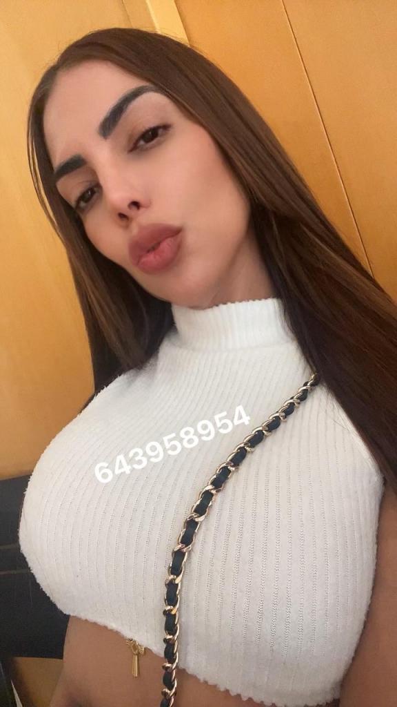 643958954: Chica busca chico en Madrid