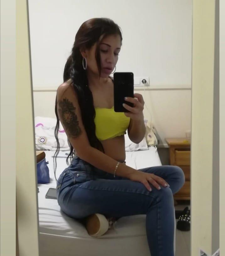 645092768: Chica busca chico en Ibiza