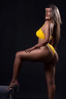 672738026: Chica busca chico en Barcelona