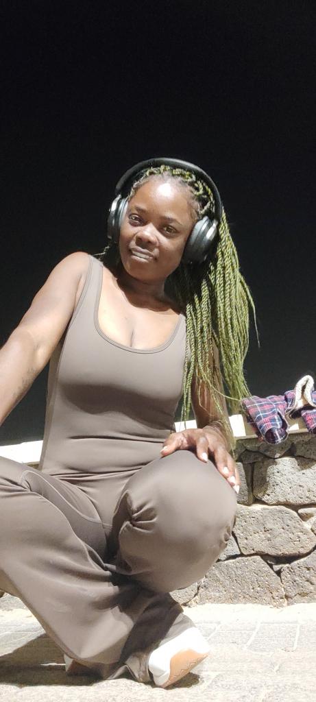 677296390: Chica busca chico en Las Palmas