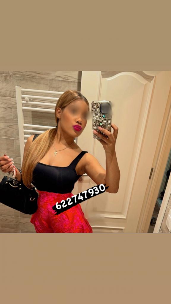 622747930: Chica busca chico en Sevilla