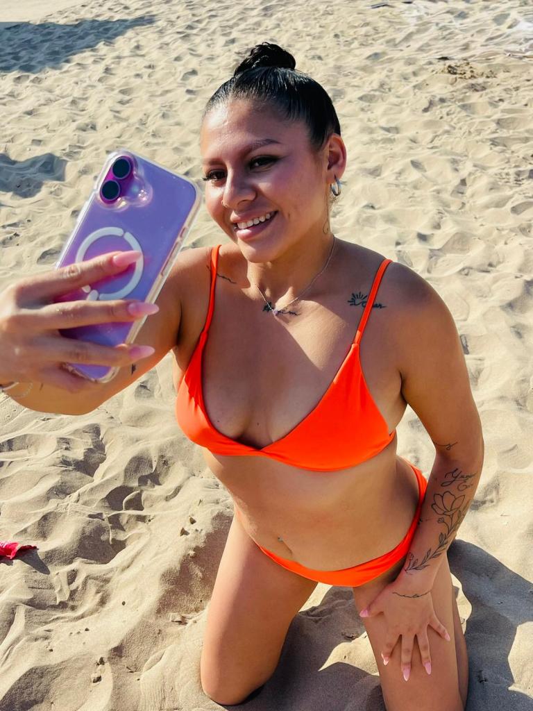 672144982: Chica busca chico en Barcelona