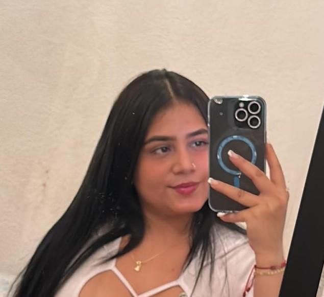 624751354: Chica busca chico en Sevilla