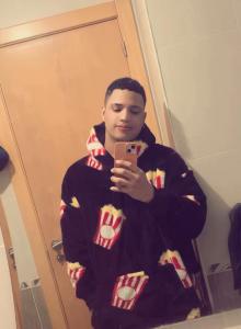 663496572: Chico busca chica en Valencia