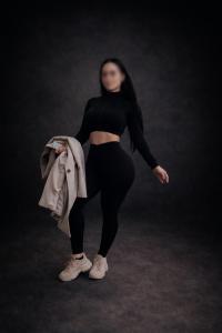 687658076: Chica busca chico en Sevilla