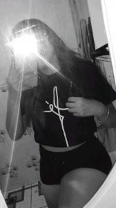 633691368: Chica busca chico en Sevilla