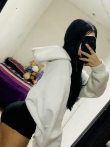 633691368: Chica busca chico en Sevilla