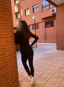 614986366: Chica busca chico en Madrid