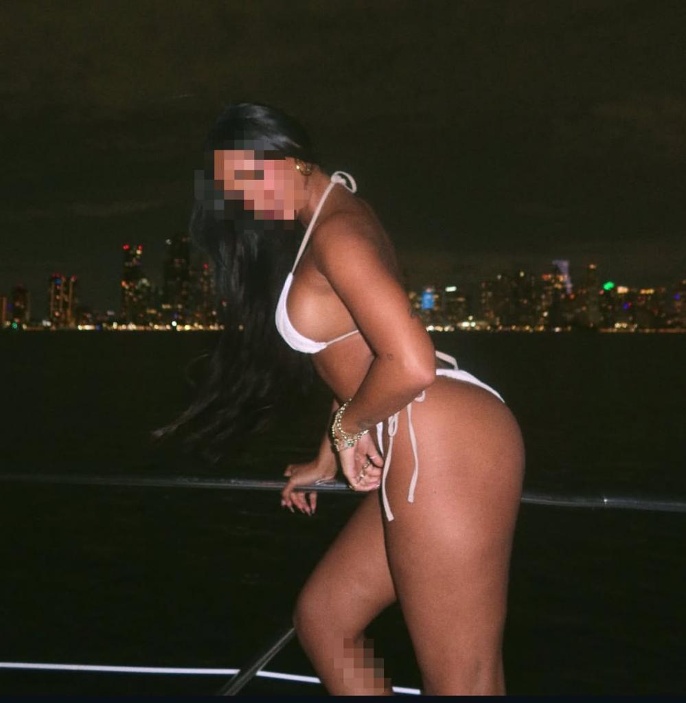 Chica busca chico en Murcia: 