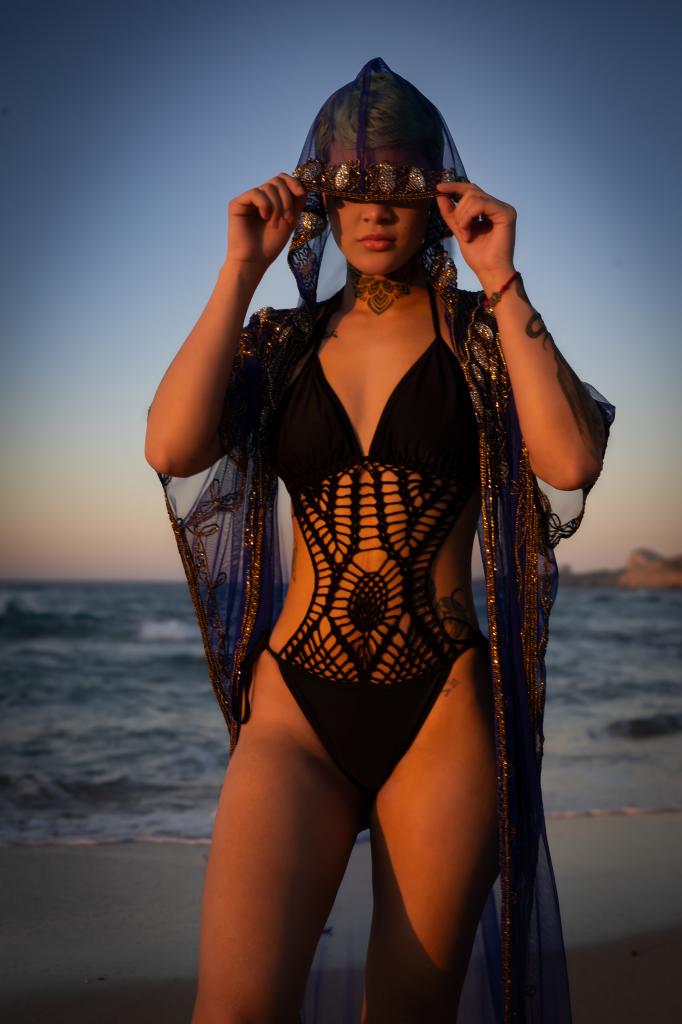 Chica busca chico en Ibiza: 