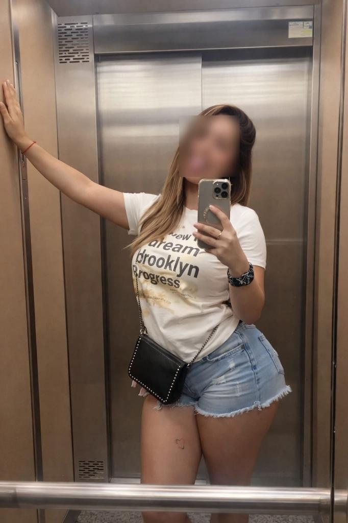 Chica busca chico en Almería: 
