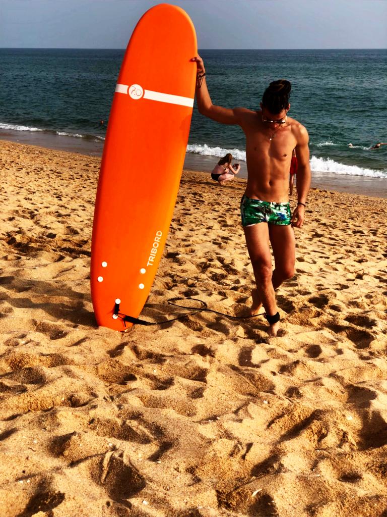 Chico busca chica en Sevilla: 