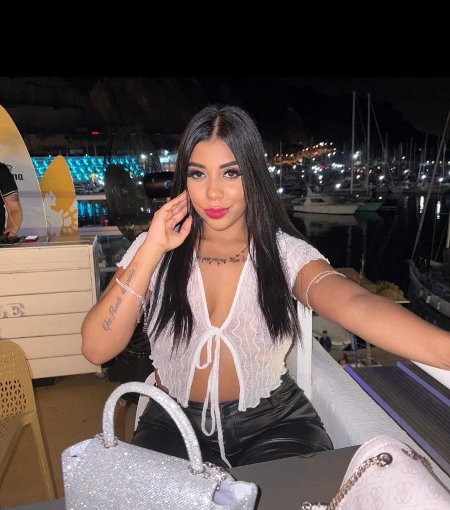 607185206: Chica busca chico en Murcia