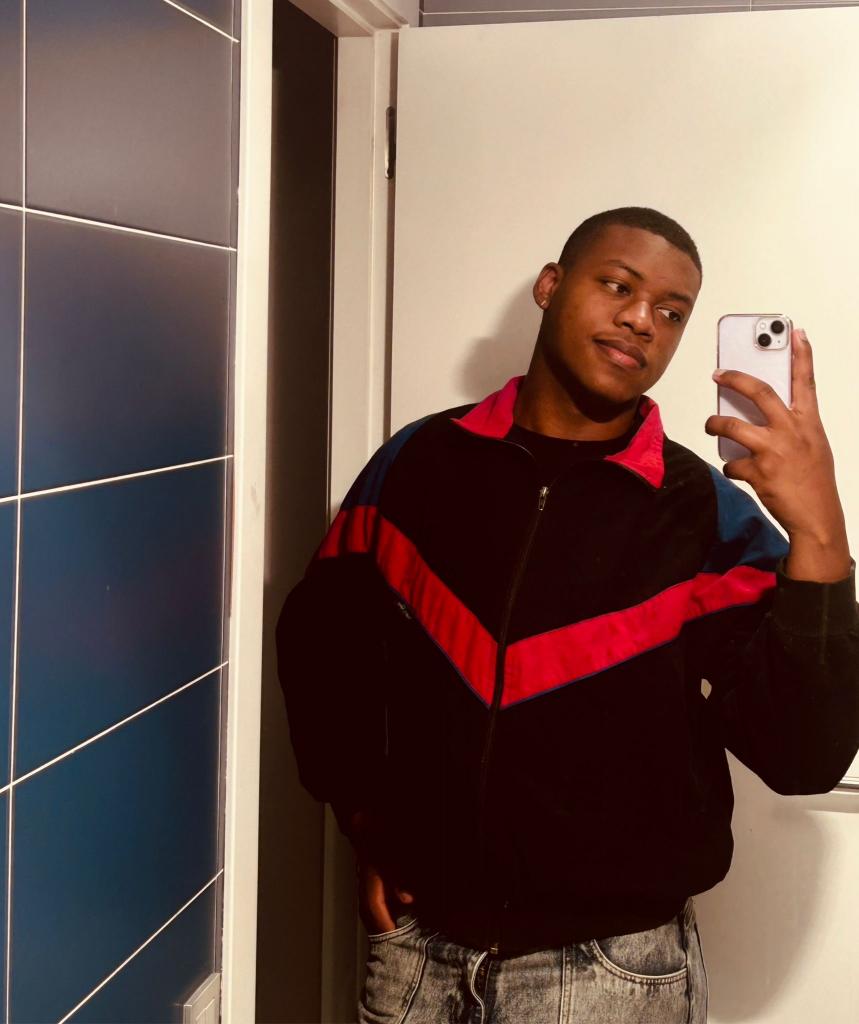 Chico busca chica en Barcelona: 