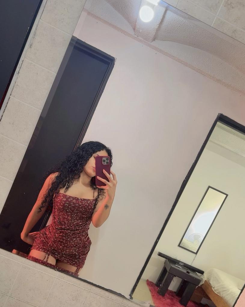 Chica busca chico en Sevilla: 