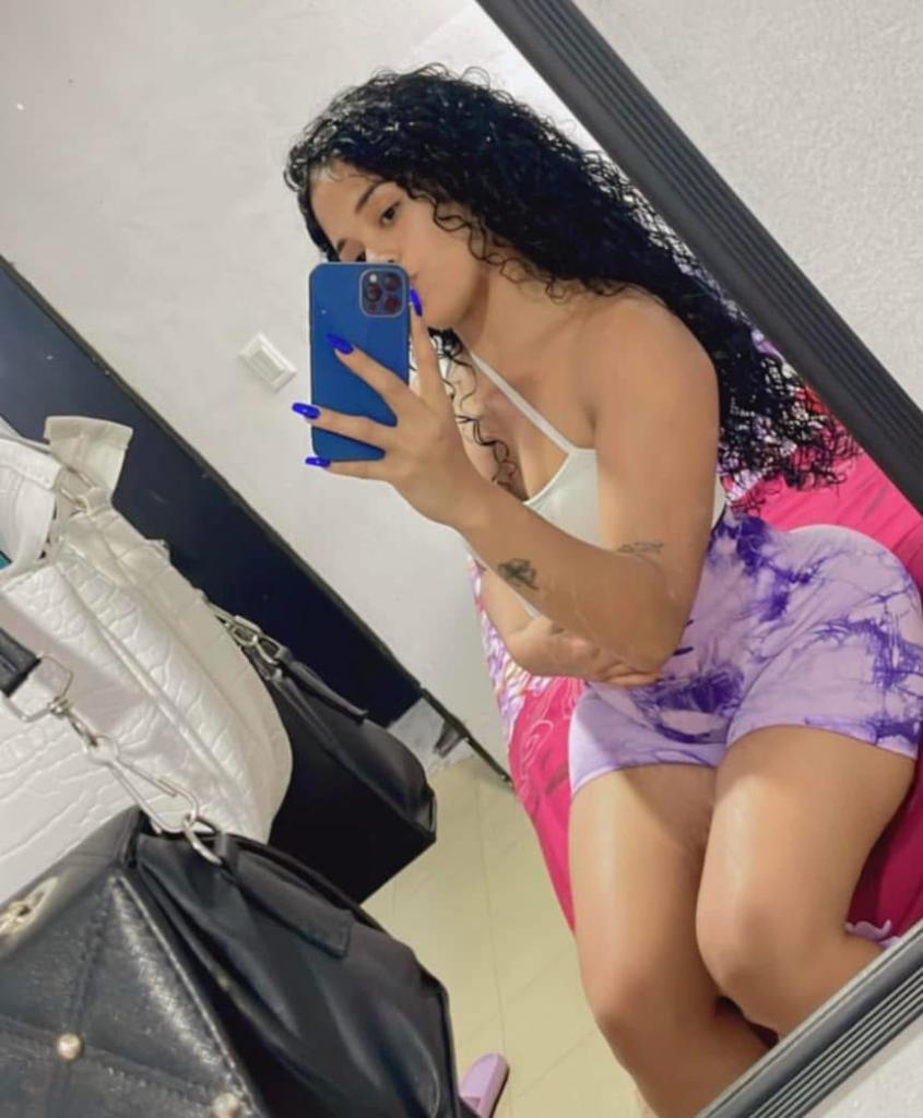 Chica busca chico en Sevilla: 