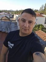 633023292: Chico busca chica en La Coruña